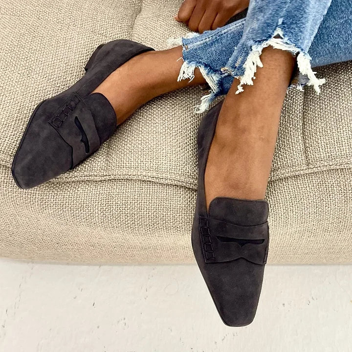 Varda™ | Chic Pointed-Toe Loafer